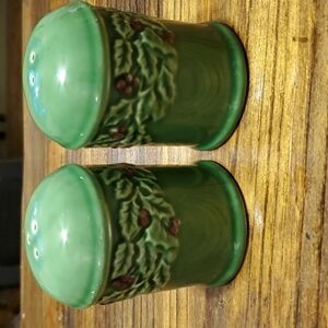 Garden Ridge Holiday Holly Berry Salt and Pepper Shakers